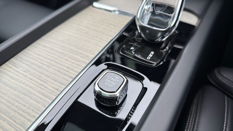 Volvo Xc60 2.0 T8 455 RC PHEV Inscription Pro 5dr AWD Auto Estate